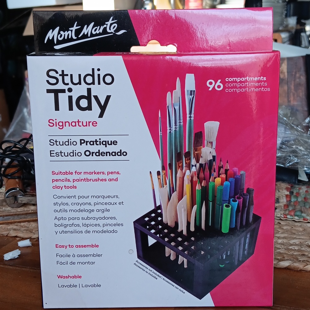 Mont Marte 96 Hole Brush/Pen Holder